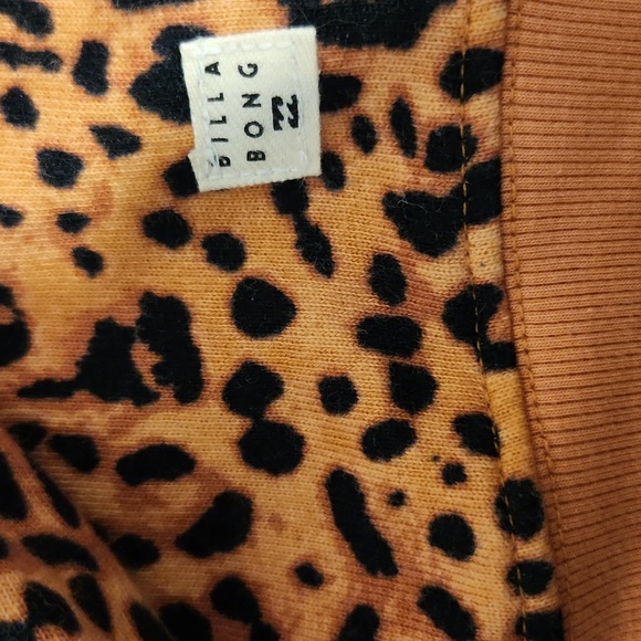 Billabong Cheetah Sweatshirt Sz S - Picture 2 of 3